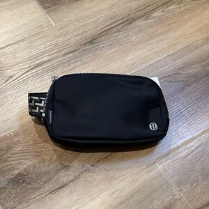 Brand New! lululemon Everywhere Belt Bag *L Monogram Metallic